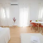 For You Rentals Encantador Y Unico Estudio Temporal En Tetuan Madrid Mlu1º2